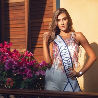 Maria đáng lẽ sẽ dự thi Miss International 2020 nhưng cuộc thi này đã bị hoãn 1 năm vì dịch Covid-19.