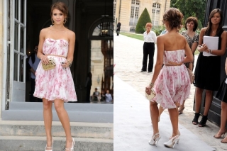 Jessica Alba đã có một lựa chọn sai lầm trong buổi trình diễn của Dior tại Tuần lễ thời trang Paris năm 2011. Đôi giày quá mong manh khiến cô không thể đi trên một đường thẳng.