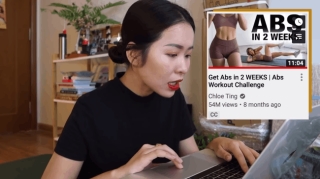 So sánh bài tập cơ bụng của Chloe Ting và Alexis Ren, beauty blogger An Phương đã có những trải nghiệm khá thú vị mà bạn sẽ muốn thử ngay - Ảnh 4.