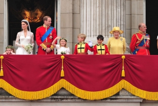 Cuộc đời Nữ hoàng Elizabeth II qua ảnh: Vị nữ vương ngồi trên ngai vàng lâu nhất trong lịch sử các vương triều của nước Anh - Ảnh 21.