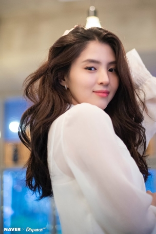 Dispatch tung bộ ảnh xuất thần của tiểu tam Han So Hee: Không hổ danh là tiểu Song Hye Kyo! ảnh 3