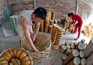 ve tham lang quat dong cai noi cua nghe theu truyen thong