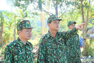 Biên phòng Đà Nẵng dùng flycam truy tìm tên tội phạm đặc biệt nguy hiểm 2 lần vượt ngục - Ảnh 4.