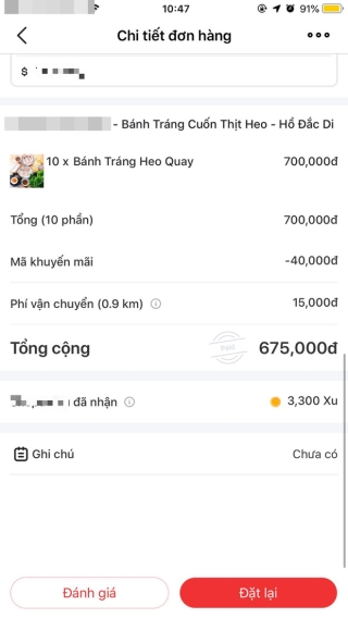 Bỏ gần 700k đặt 10 suất bánh tráng cuốn thịt heo ăn trưa, cô gái tá hoả khi nhận về đống thịt quay còn sống, nước đỏ từ thịt chảy xuống đáy hộp - Ảnh 2.