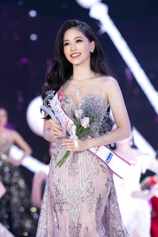 Bùi Phương Nga là cái tên nhận được nhiều lời tán thưởng của người hâm mộ. Năm 2018, Bùi Phương Nga giành ngôi vị á hậu 1.