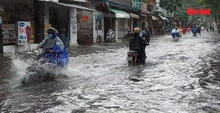 TP Hồ Chí Minh xuất hiện mưa to kèm hạt đá - Ảnh 3.