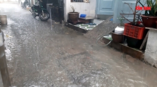 TP Hồ Chí Minh xuất hiện mưa to kèm hạt đá - Ảnh 6.