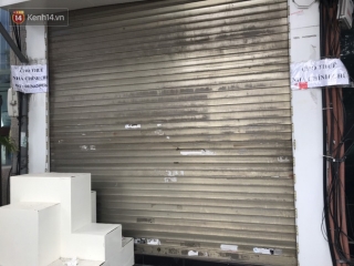 Phố kinh doanh sầm uất tại Hà Nội đồng loạt đóng cửa treo biển sang nhượng, cho thuê cửa hàng do ảnh hưởng bởi dịch COVID-19 - Ảnh 12.