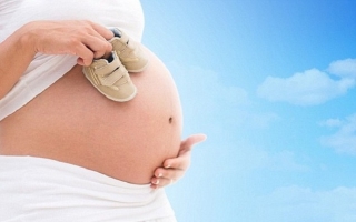 Cứu sống sản phụ mang song thai: Một thai ch*t lưu, một thai khỏe mạnh