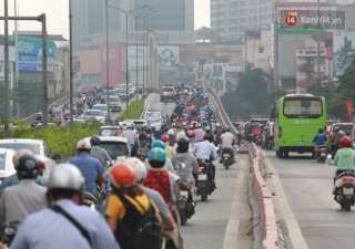 Chùm ảnh: Sáng nay, người Hà Nội đã thực sự được cảm nhận đặc sản tắc đường sau kỳ nghỉ dài ngày - Ảnh 8.