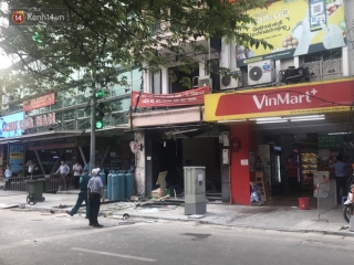 Thông tin mới vụ nổ khí gas tại Hà Nội: Có 5 nạn nhân bị thương trong đó 3 người bị nặng, ít nhất 7 ngôi nhà nứt tường, vỡ cửa - Ảnh 1.