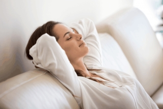 hít thở là bí quyết ngủ ngon dù căng thẳng