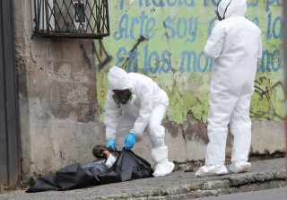 Hơn 1.600 người Ch?t vì Covid-19, thi thể nằm ngay trên đường phố Ecuador - 4