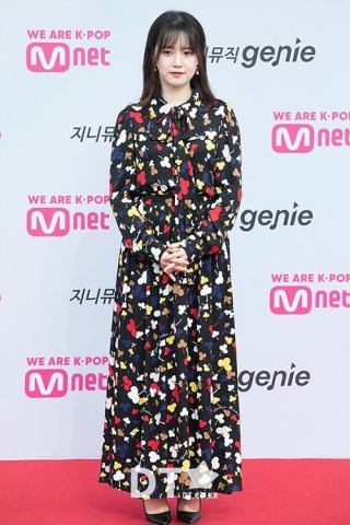 Goo Hye Sun vô cùng nhạt nhòa trong các thiết kế váy bất kể là dự sự kiện hay lên thảm đỏ.