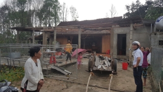Hà Tĩnh: Lốc xoáy ở ‘chảo lửa’ Hương Khê làm 151 nhà dân tốc mái