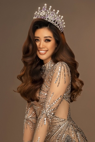 Khánh Vân vẫn đang trong quá trình rèn luyện để dự thi Miss Universe 2020.