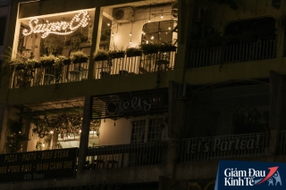 Một loạt quán xá Sài Gòn đã mở cửa trở lại sau chuỗi ngày dài cách ly: Nơi thì tấp nập khách, chỗ vẫn vắng hoe như cũ - Ảnh 20.
