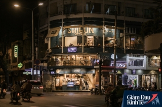 Một loạt quán xá Sài Gòn đã mở cửa trở lại sau chuỗi ngày dài cách ly: Nơi thì tấp nập khách, chỗ vẫn vắng hoe như cũ - Ảnh 1.