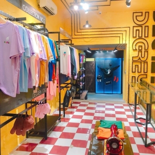 Degrey được đánh giá là một trong những doanh nghiệp dẫn đầu về thời trang trong nhóm “local brand”, nghĩa là thương hiệu nội địa ở Việt Nam.