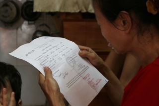 Bà Ly không có giấy tờ liên quan đến các cháu nên UBND phường Trung Văn gặp rất nhiều khó khăn trong giải quyết.