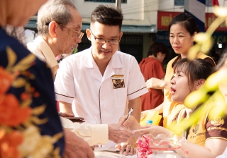 Bác sĩ Trần Hải Long: Người thầy Thuốc dành cả thanh xuân cho Y học cổ truyền - Ảnh 3