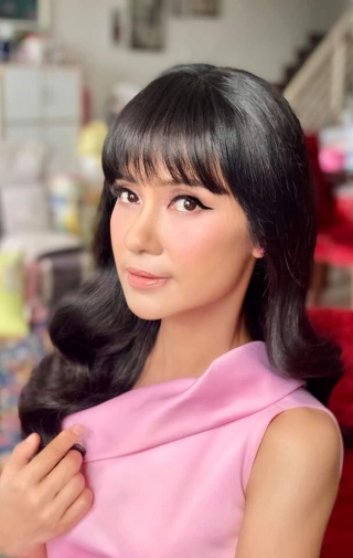 Việt Trinh tự tin khoe nhan sắc xinh đẹp, hoàn hảo với lớp make up rất nhẹ khi đi dự sự kiện