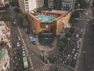 Không tin vào mắt mình trước bộ ảnh chụp Sài Gòn từ trên cao đang “gây bão” MXH: Xem hình, bạn đoán được đúng tên bao nhiêu địa điểm? - Ảnh 28.