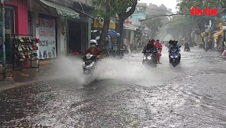 TP Hồ Chí Minh xuất hiện mưa to kèm hạt đá - Ảnh 1.