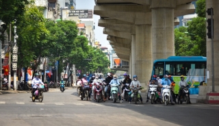 Ngày 6/5, chỉ số tia UV ở Hà Nội, Đà Nẵng và TP Hồ Chí Minh ở mức gây hại cao đến rất cao - Ảnh 1.