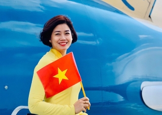 Chuyến bay 33 giờ đón người Việt ở Mỹ hồi hương - Ảnh 3.