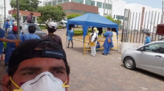 Ecuador: Tử thi nhiễm COVID-19 mất tích, bệnh nhân phải ở chung phòng với người đã qua đời - Ảnh 2.