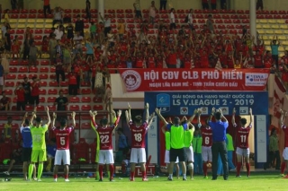 Đội bóng đầu tiên ở Việt Nam thông báo mở cửa đón khán giả đến sân - Ảnh 1.