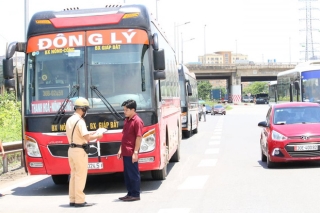 Từ ngày mai CSGT Hà Nội được dừng kiểm tra tất cả các xe, cho dù không phát hiện vi phạm - Ảnh 4.