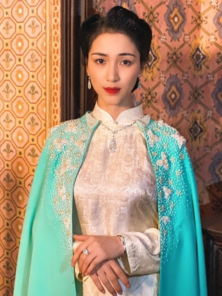 Hòa Minzy cùng PNJ tái hiện hình ảnh Nam Phương Hoàng Hậu trong MV mới - Ảnh 6.