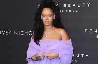 Rihanna tung 8 bảng màu mắt mới với giá cực hời ảnh 0