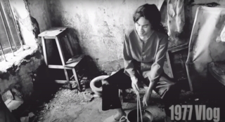 1977 Vlog bất ngờ cho Chí Phèo và ông giáo hội ngộ ở làng Vũ Đại, mỉa mai thói quen ăn uống bất chấp gây bệnh - Ảnh 3.
