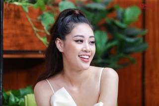 Giải trí - Những khoảnh khắc đáng yêu của Hoa hậu Hoàn vũ Việt Nam 2019 Nguyễn Trần Khánh Vân tại Talkshow do Người Đưa Tin Pháp luật tổ chức (Hình 8).