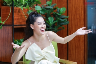 Giải trí - Những khoảnh khắc đáng yêu của Hoa hậu Hoàn vũ Việt Nam 2019 Nguyễn Trần Khánh Vân tại Talkshow do Người Đưa Tin Pháp luật tổ chức (Hình 12).