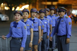 Không phải ai cũng biết Việt Nam có những đoàn tàu chất lượng cao thế này: vừa hiện đại vừa sang trọng, khung cảnh như bước ra từ trong phim - Ảnh 7.