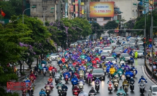 Tin nhanh - Đường phố Thủ đô ùn tắc nghiêm trọng sau cơn mưa lớn (Hình 6).