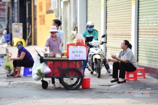 Cả nước ngày đầu nới cách ly xã hội, ngàn phương tiện ken kín đường