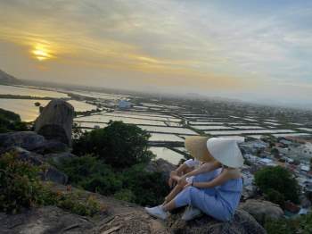 Làng bích họa Hòn Thiên - điểm check-in mới cho giới trẻ tại Ninh Thuận - Ảnh 10.