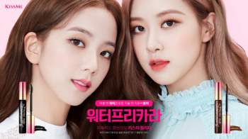 Hành trình của Jisoo tại Dior: Từng được cho là mờ nhạt, dần phủ sóng loạt cover tạp chí và trở thành cây Dior sống - Ảnh 3.