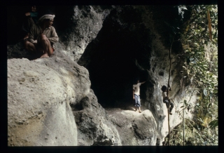 Chuyện về bộ lạc man rợ sống trong hang núi Tasaday và cú lừa ngoạn mục khiến cả thế giới tin sái cổ - Ảnh 13.