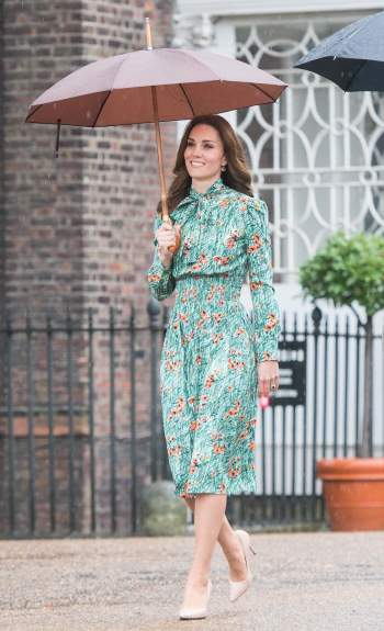 Kate Middleton vẫn luôn thon thả dù đã xấp xỉ 40 và qua 3 lần sinh nở nhờ tuân theo 4 giai đoạn ăn uống giảm cân: Vòng eo hiện tại còn thon hơn cả thời con gái - Ảnh 4.