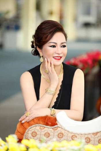 Tiết lộ số tài sản của mình, bà Nguyễn Phương Hằng: Kim cương, sổ đỏ lên đến hàng kí, đi xe vài chục tỷ nhưng chưa bao giờ đem ra khoe - Ảnh 9.
