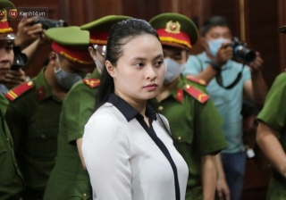 Ngày tuyên án trùm M* t*y Văn Kính Dương cùng 9 đồng phạm: Ngọc Miu được nhắc nhở đeo khẩu trang đến phòng xử án - Ảnh 2.