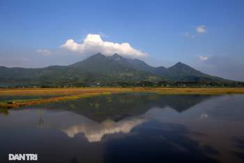 Núi thiêng gần Hà Nội đẹp mê mải nhìn từ muôn phương tám hướng - 11