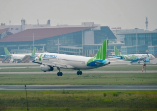 Bamboo Airways thay đổi chính sách hỗ trợ hành khách đi và đến Đà Nẵng trước diễn biến mới của dịch Coivd-19 - Ảnh 1.