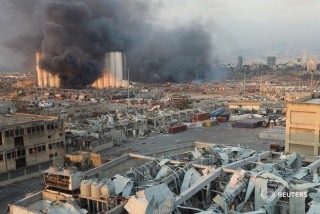 NÓNG: Nổ kho pháo kinh hoàng làm rung chuyển thủ đô Beirut (Liban), ít nhất 10 người Ch?t và hàng trăm người bị thương - Ảnh 4.
